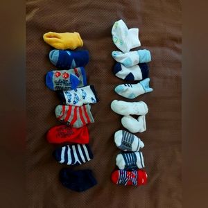 22 pieced of baby socks and mittens